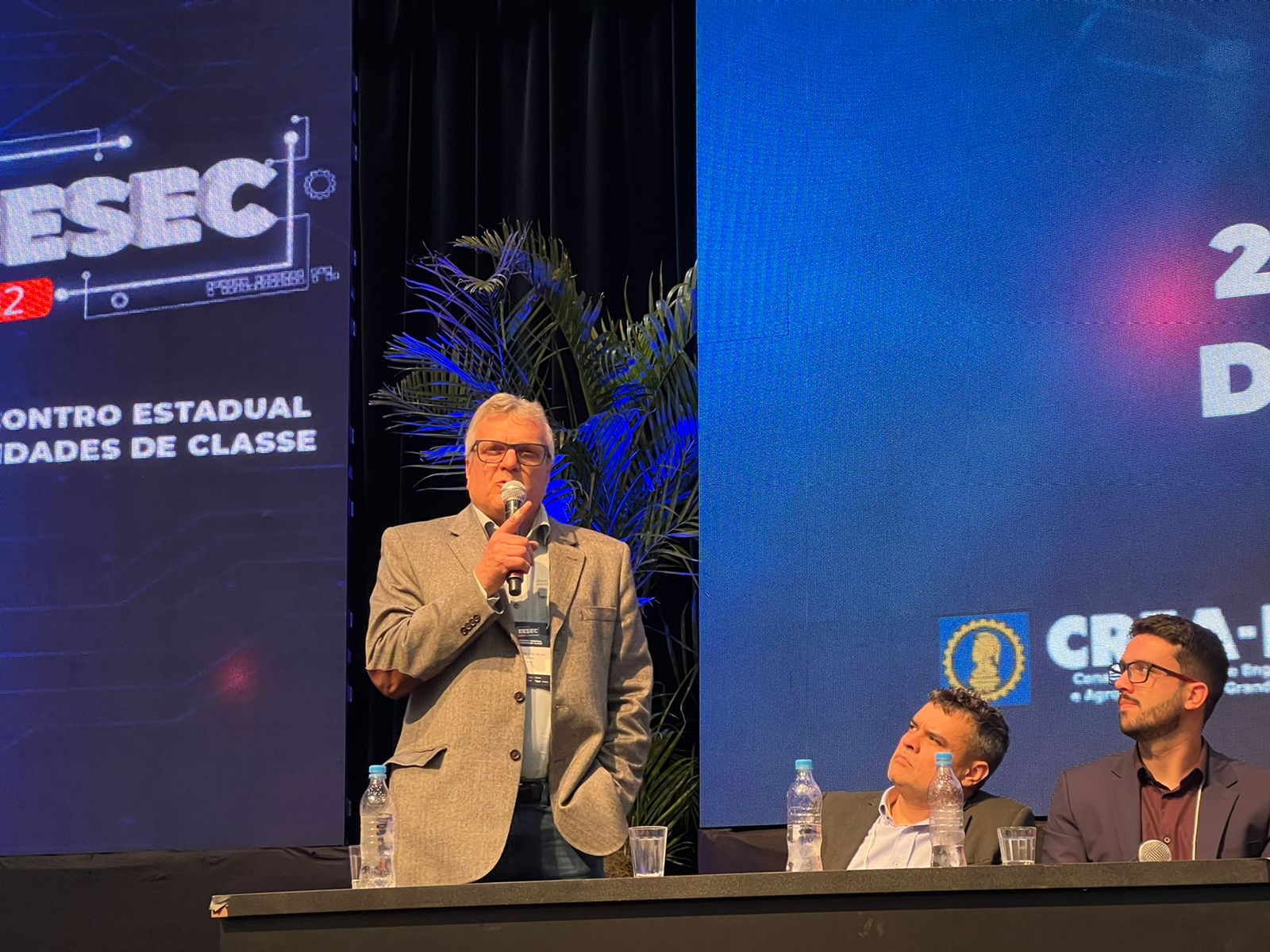 Presidente da Seaaq, Engenheiro Operacional Mecânico de Máquinas Constante Luiz Sbabo
